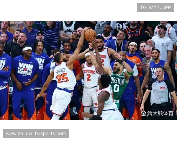 塔图姆单手补篮惊艳全场凯尔特人VS尼克斯关键战回顾